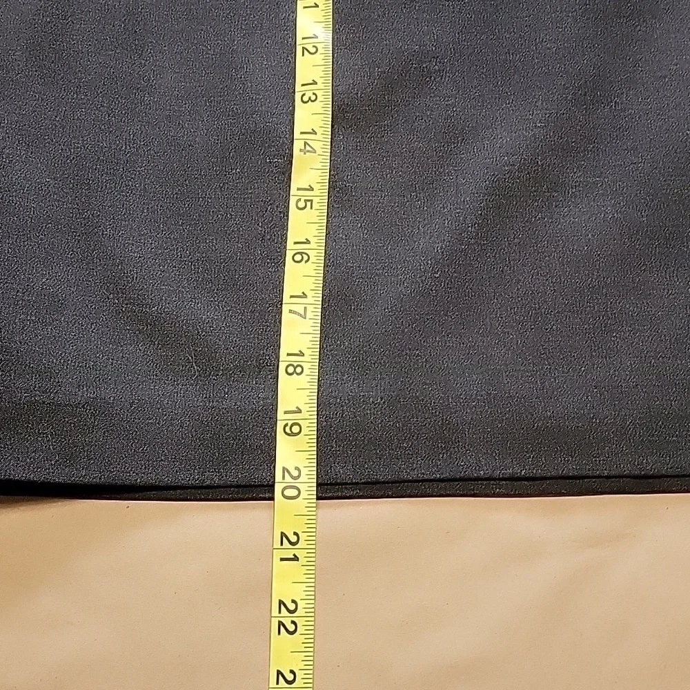 Michael Michael Kors Size 6 Gray Front Slit Mini Skirt, Gently Used Condition